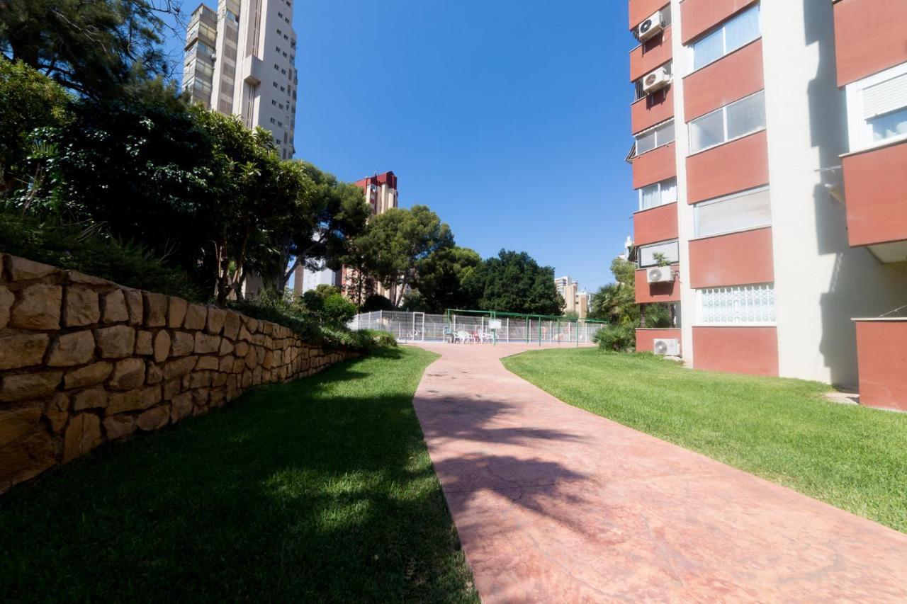 Moonkey - Apto Paris Con Piscina Y Parking Apartman Benidorm Kültér fotó