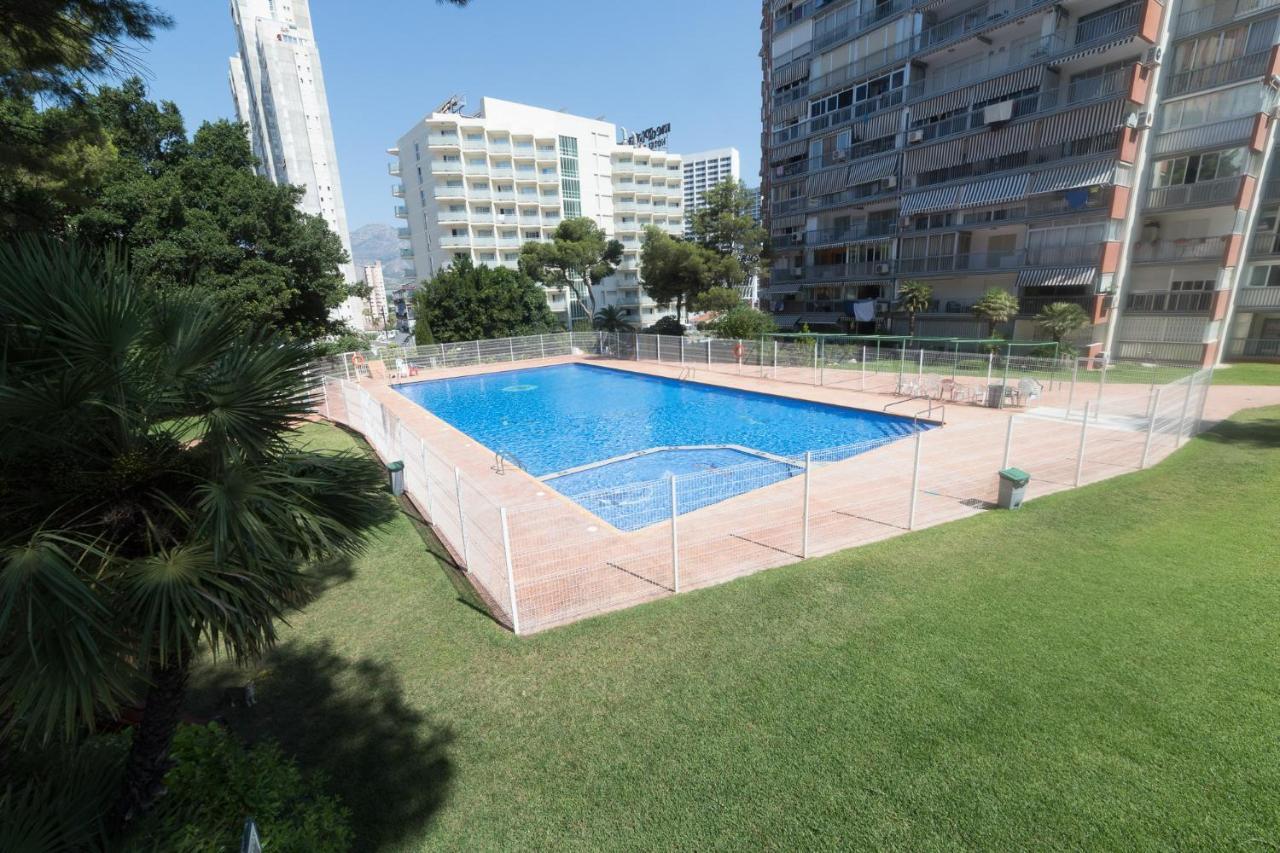 Moonkey - Apto Paris Con Piscina Y Parking Apartman Benidorm Kültér fotó